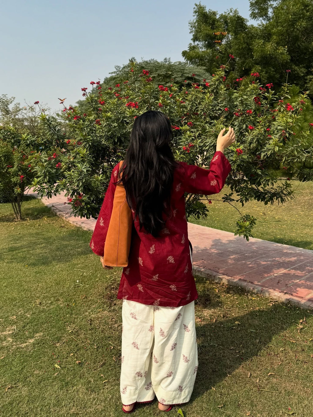 Gulnaar 2PC